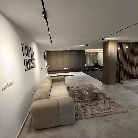 וילה Luxury Pool Paskuqan - Lakeside טיראנה