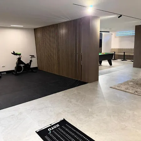 Luxury Pool Paskuqan - Lakeside וילה